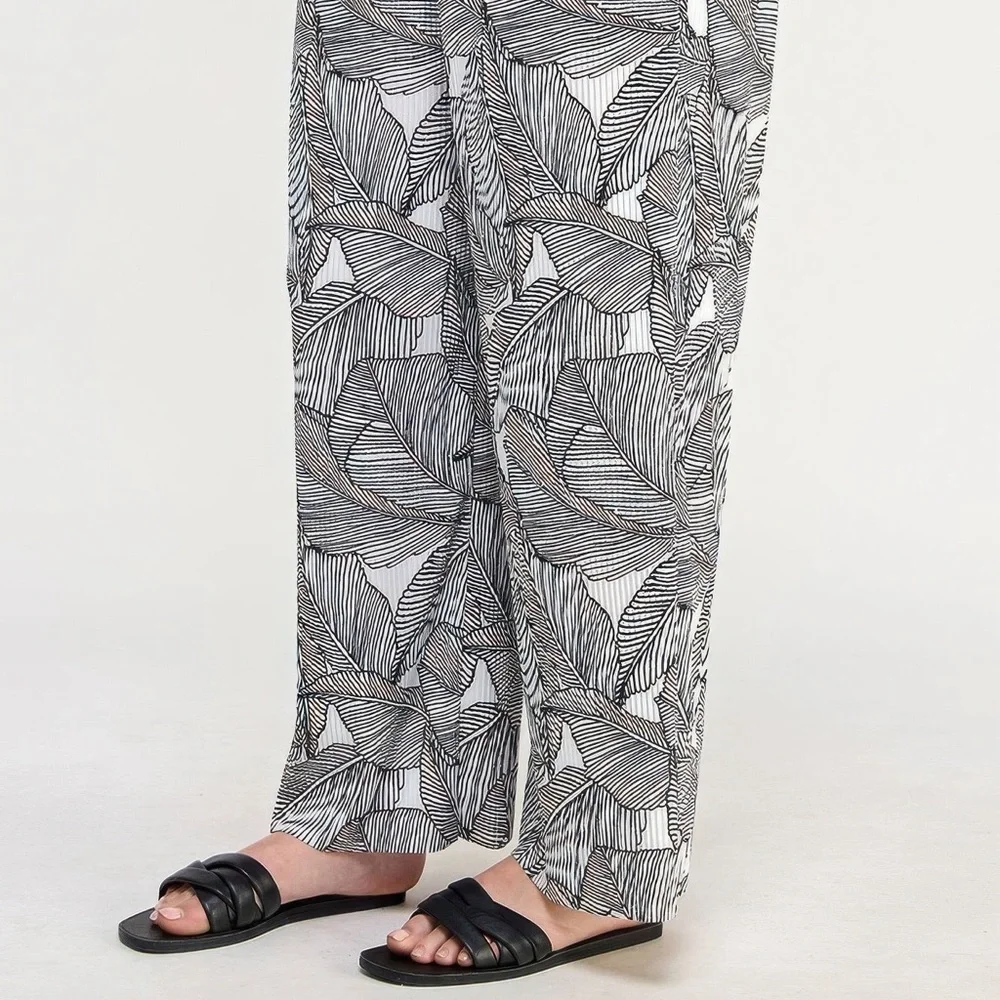 Plisse Palm Print Pants